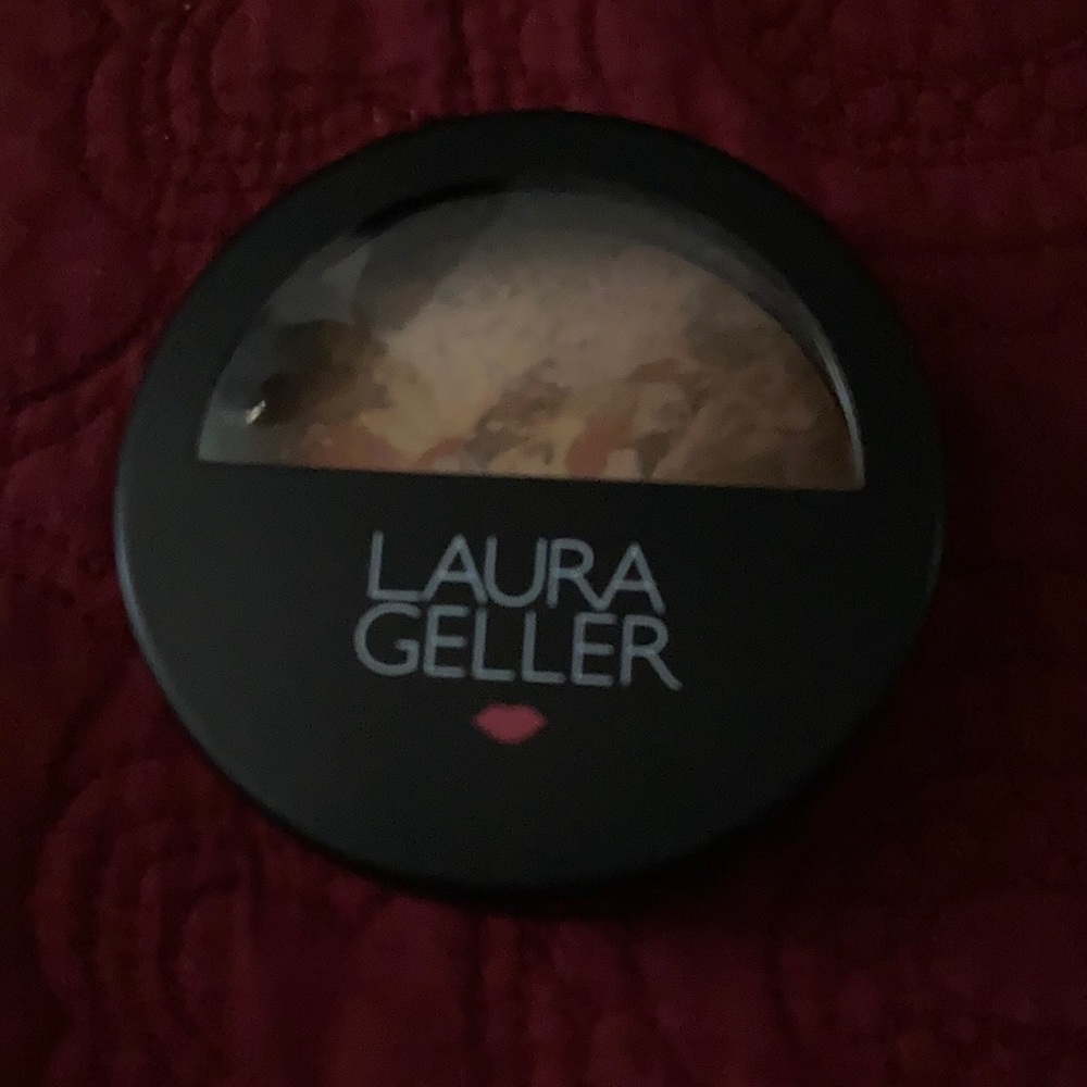Laura Geller Baked Balance n Glow foundation